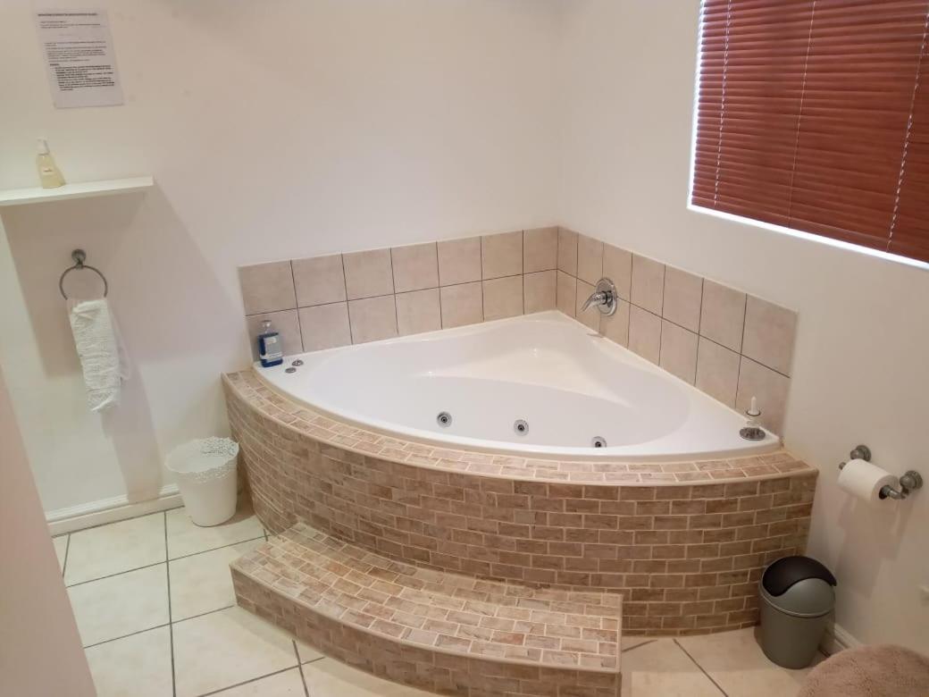 Birds Holiday Accommodation 1 Cape Town Eksteriør bilde